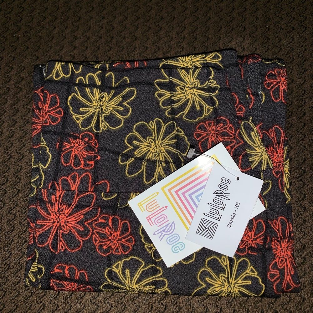 XS LulaRoe Cassie